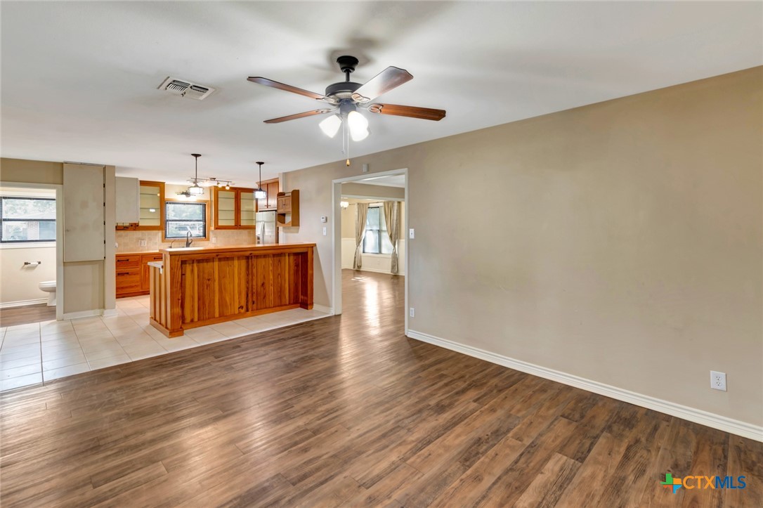 503 Angus Street Victoria, TX 77904 - Photo 14 of 42
