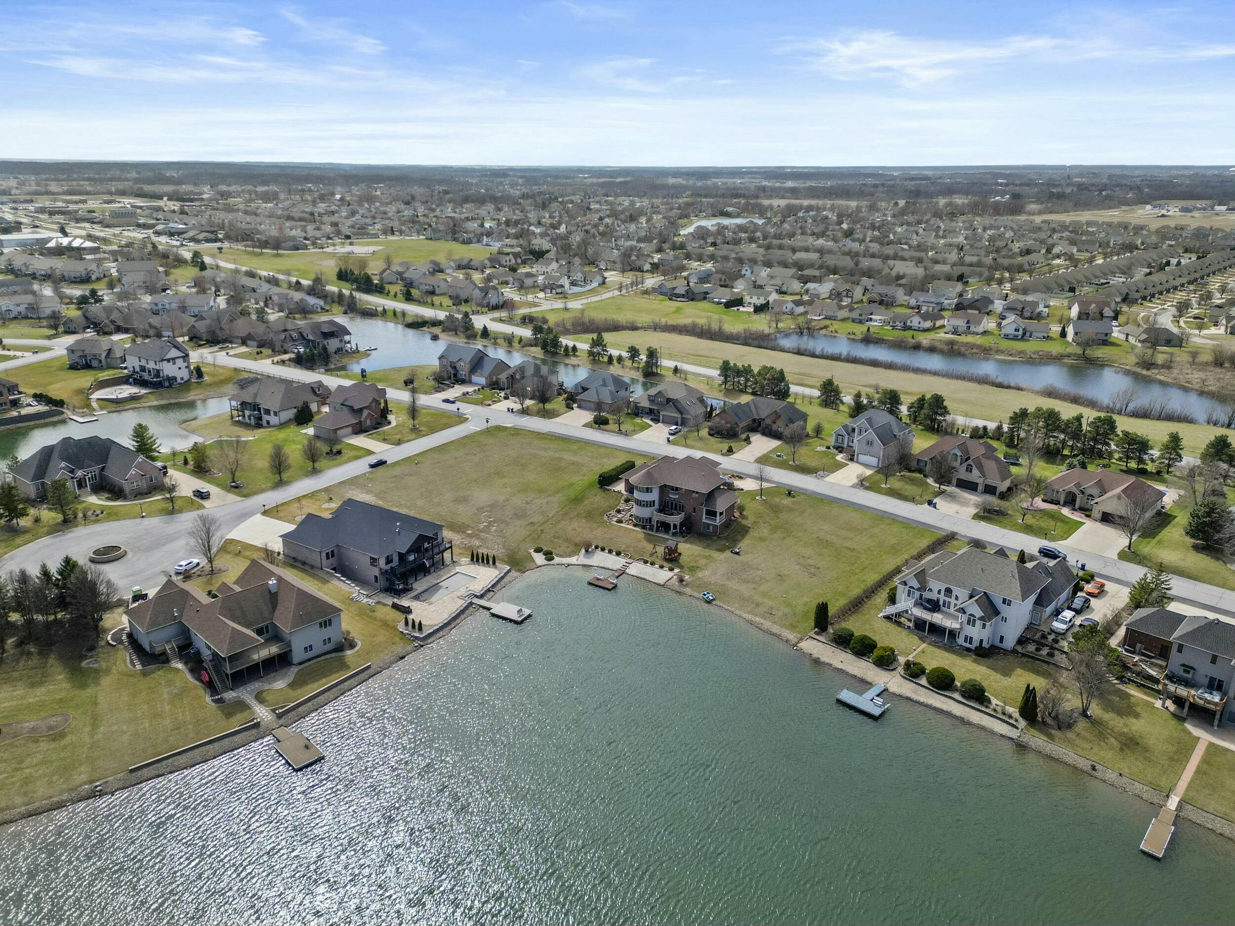 10330 Doubletree Drive South Crown Point, IN 46307 - Photo 3 of 42 2500x1875