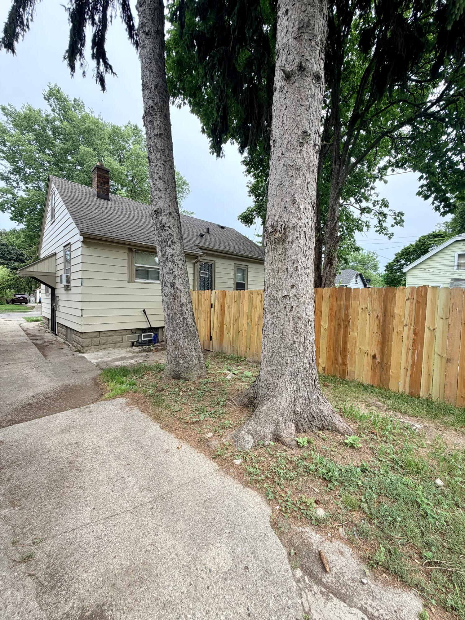 5015 North 49th Street Milwaukee, WI 53218 - Photo 24 of 24 IMG_4444