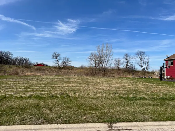 $84,500 | 10555 Red Leaf Circle, Lakewood, IL 60098