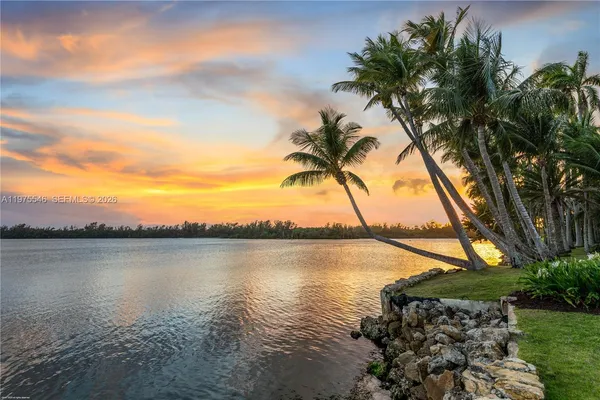 $45,000,000 | 6 Riverview Road, Jupiter Island, FL 33455
