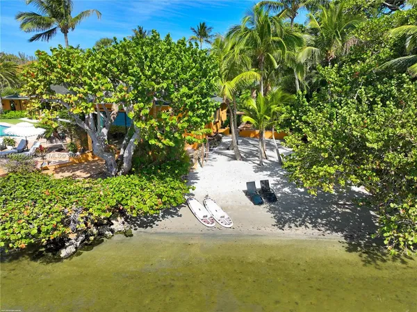 $45,000,000 | 6 Riverview Road, Jupiter Island, FL 33455