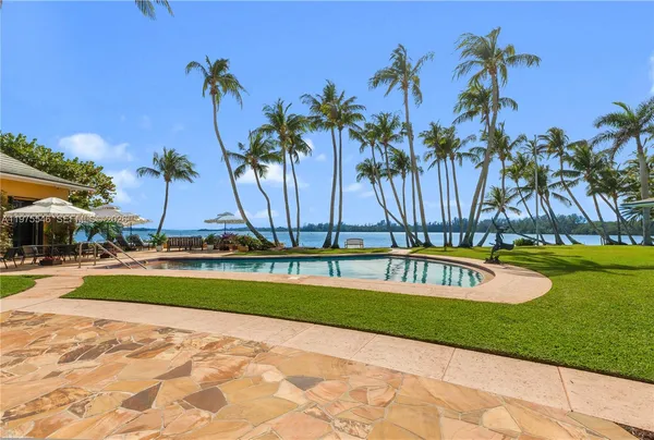 $45,000,000 | 6 Riverview Road, Jupiter Island, FL 33455