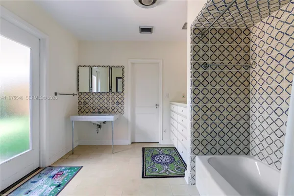 $45,000,000 | 6 Riverview Road, Jupiter Island, FL 33455