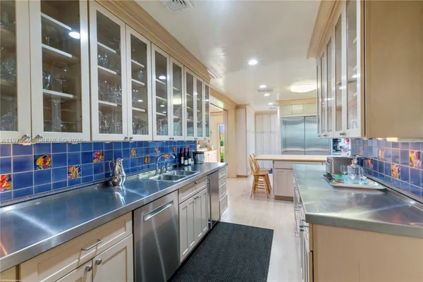 $45,000,000 | 6 Riverview Road, Jupiter Island, FL 33455