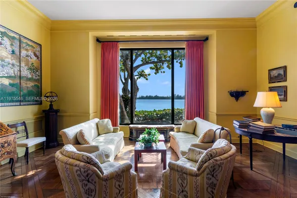 $45,000,000 | 6 Riverview Road, Jupiter Island, FL 33455