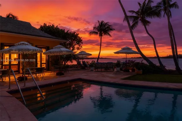 $45,000,000 | 6 Riverview Road, Jupiter Island, FL 33455
