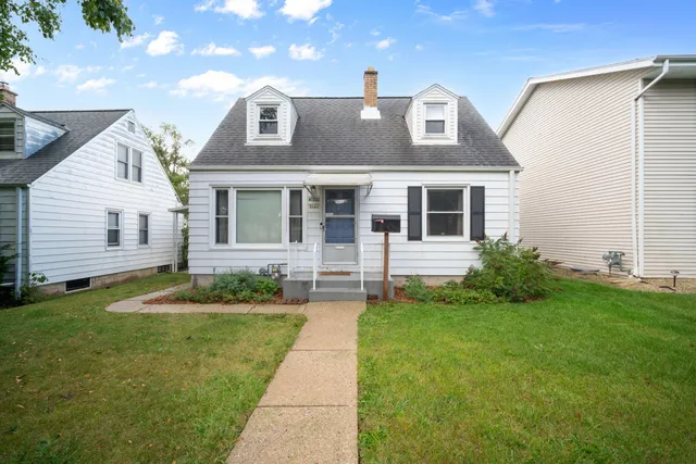 $195,000 | 8123 West Townsend Street, Milwaukee, WI 53222