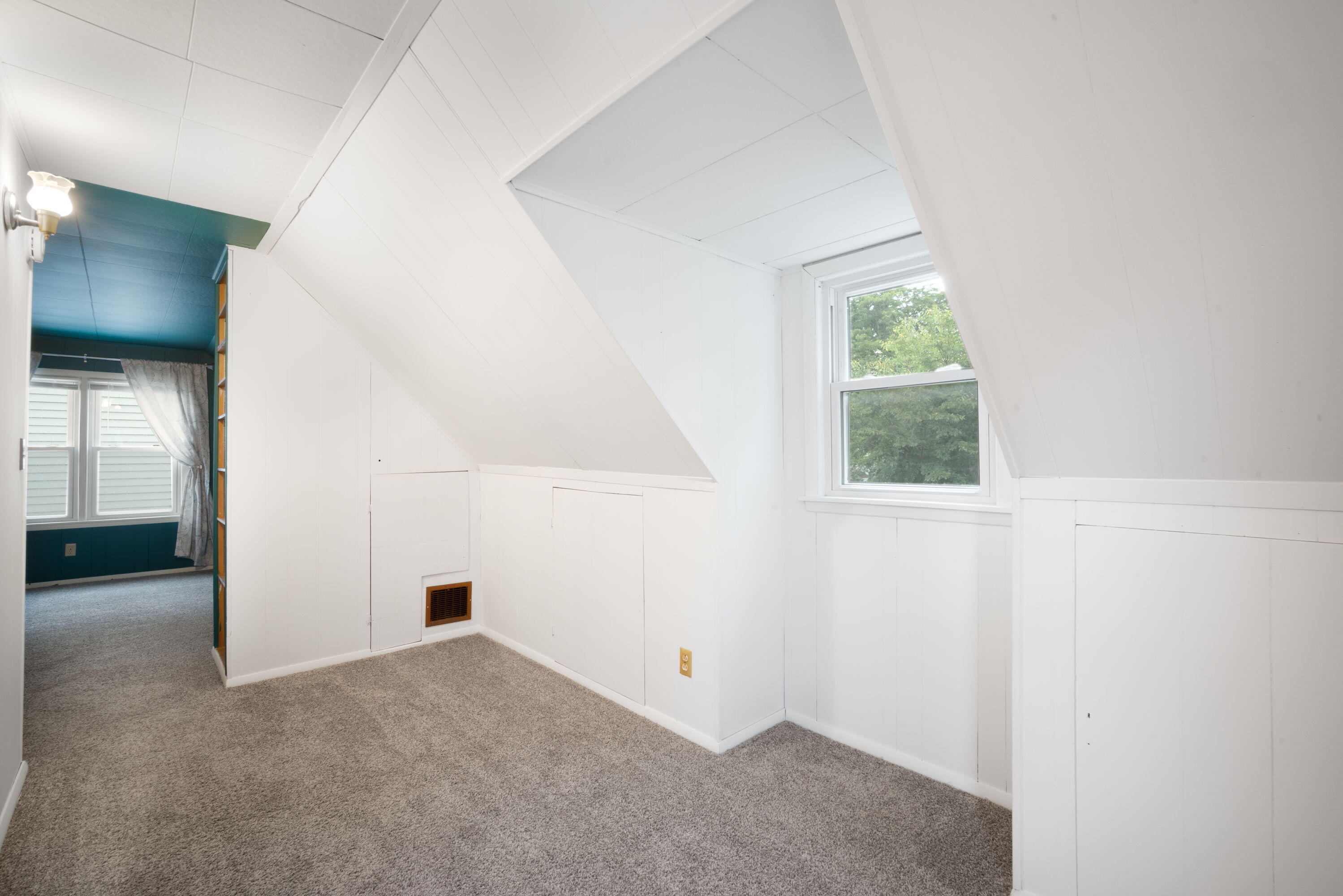 8123 West Townsend Street Milwaukee, WI 53222 - Photo 14 of 19 Bonus Area