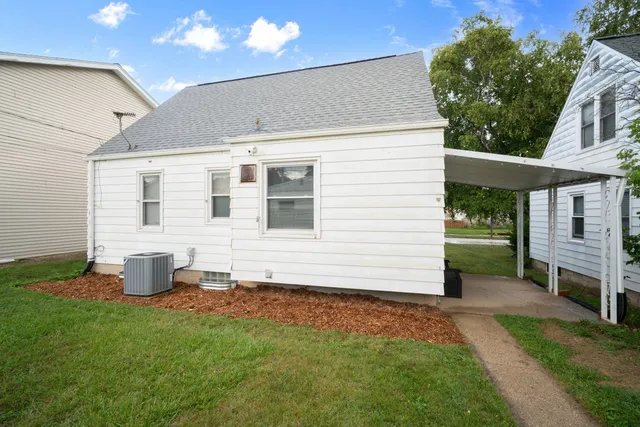 $195,000 | 8123 West Townsend Street, Milwaukee, WI 53222