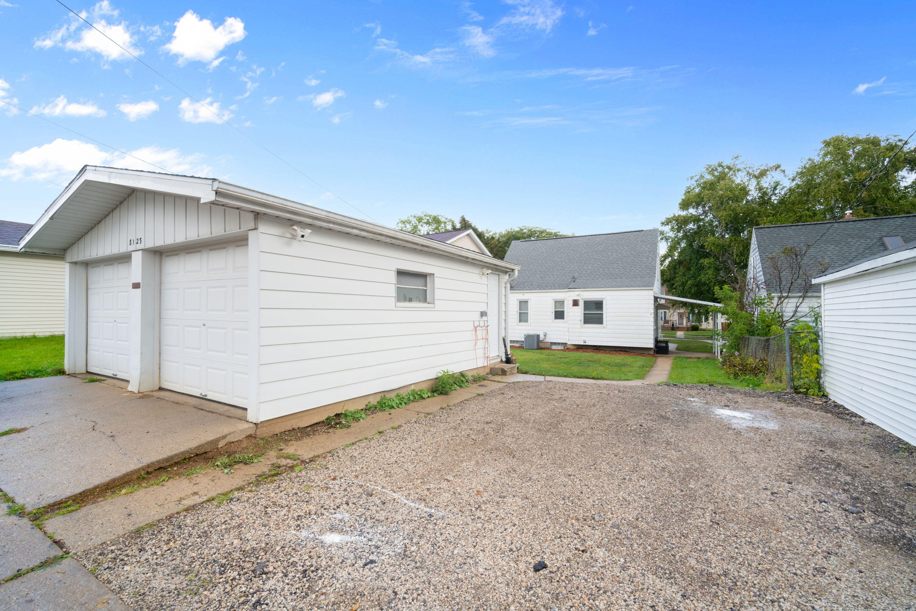 8123 West Townsend Street Milwaukee, WI 53222 - Photo 19 of 19 19_imgDSC09675