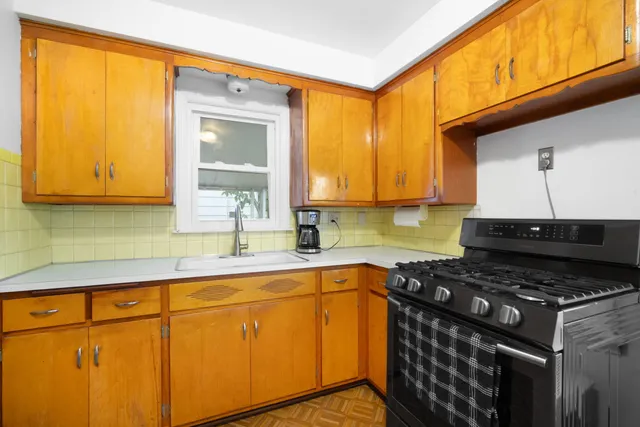 $195,000 | 8123 West Townsend Street, Milwaukee, WI 53222