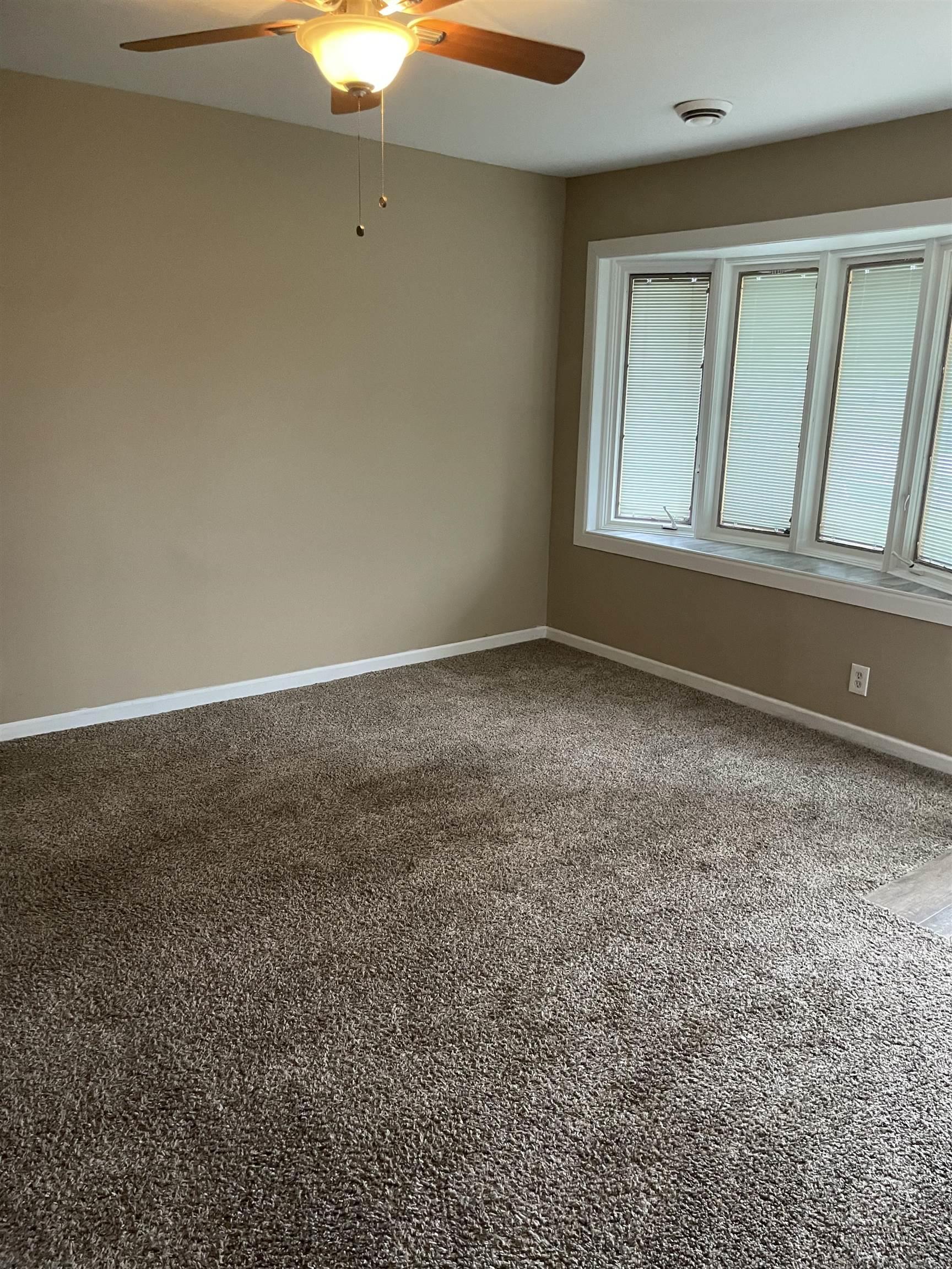 25875 Hayes Road Warren, MI 48089 - Photo 4 of 8 50101680-3.JPG