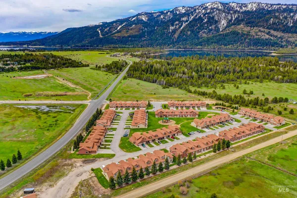 $375,000 | 26 Mangum Circle, Unit 5, Donnelly, ID 83615