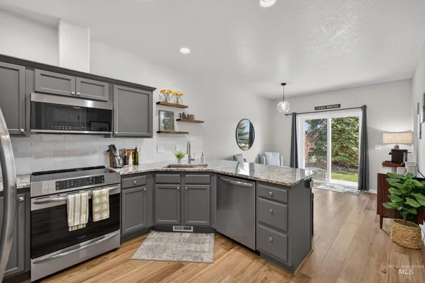 $375,000 | 26 Mangum Circle, Unit 5, Donnelly, ID 83615