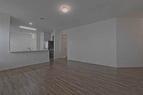 $1,600 | 505 Greatest Gift Way, Jarrell, TX 76537