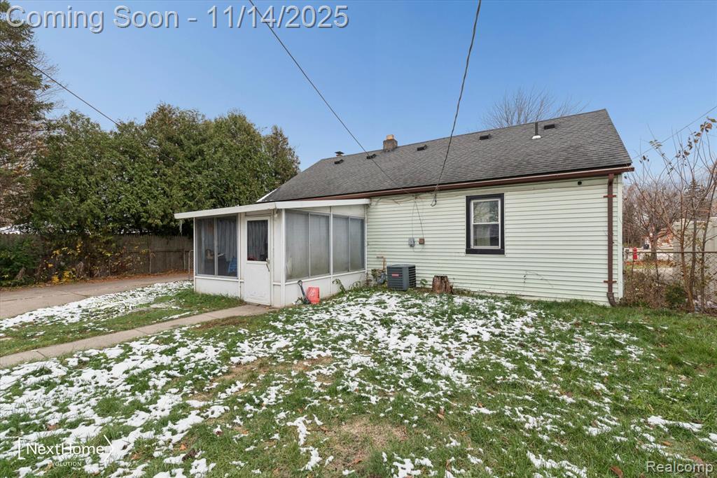 15911 Allen Road Southgate, MI 48195 - Photo 28 of 29