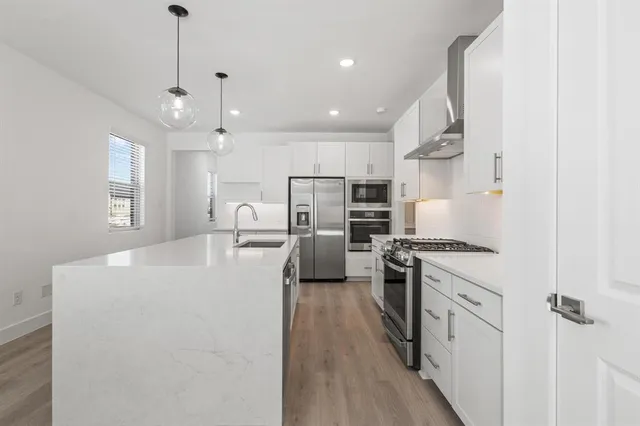 $2,490 | 3504 Clover Leaf Lane, Sherman, TX 75092