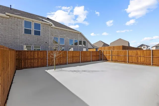 $2,490 | 3504 Clover Leaf Lane, Sherman, TX 75092