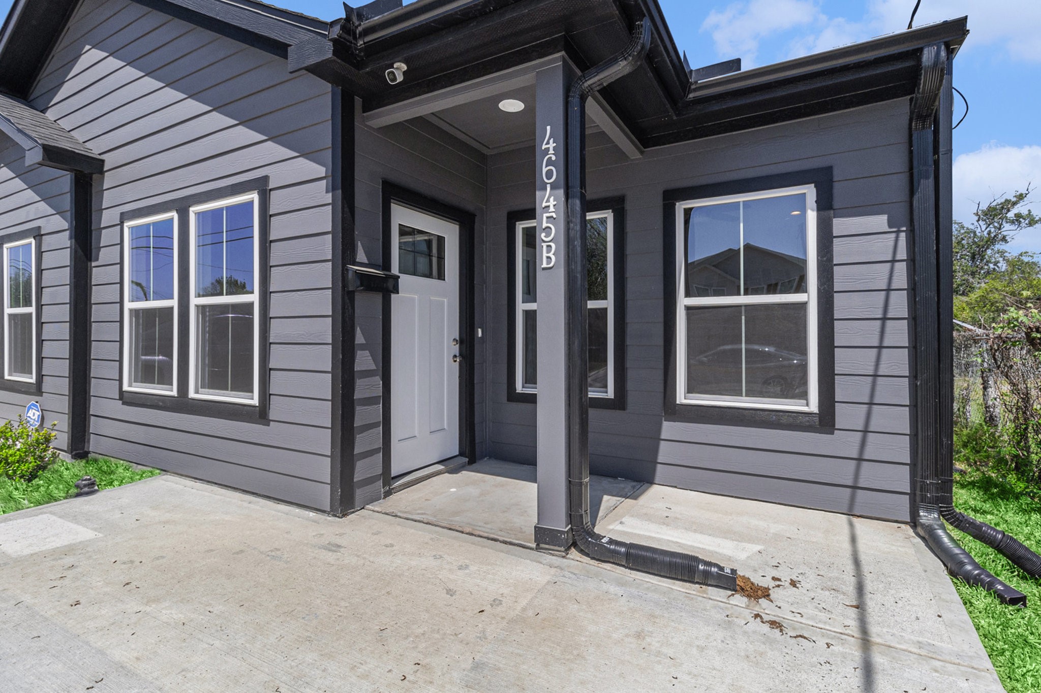 4645 Larkspur Street Houston, TX 77051 - Photo 2 of 16 a house with a outdoor space
