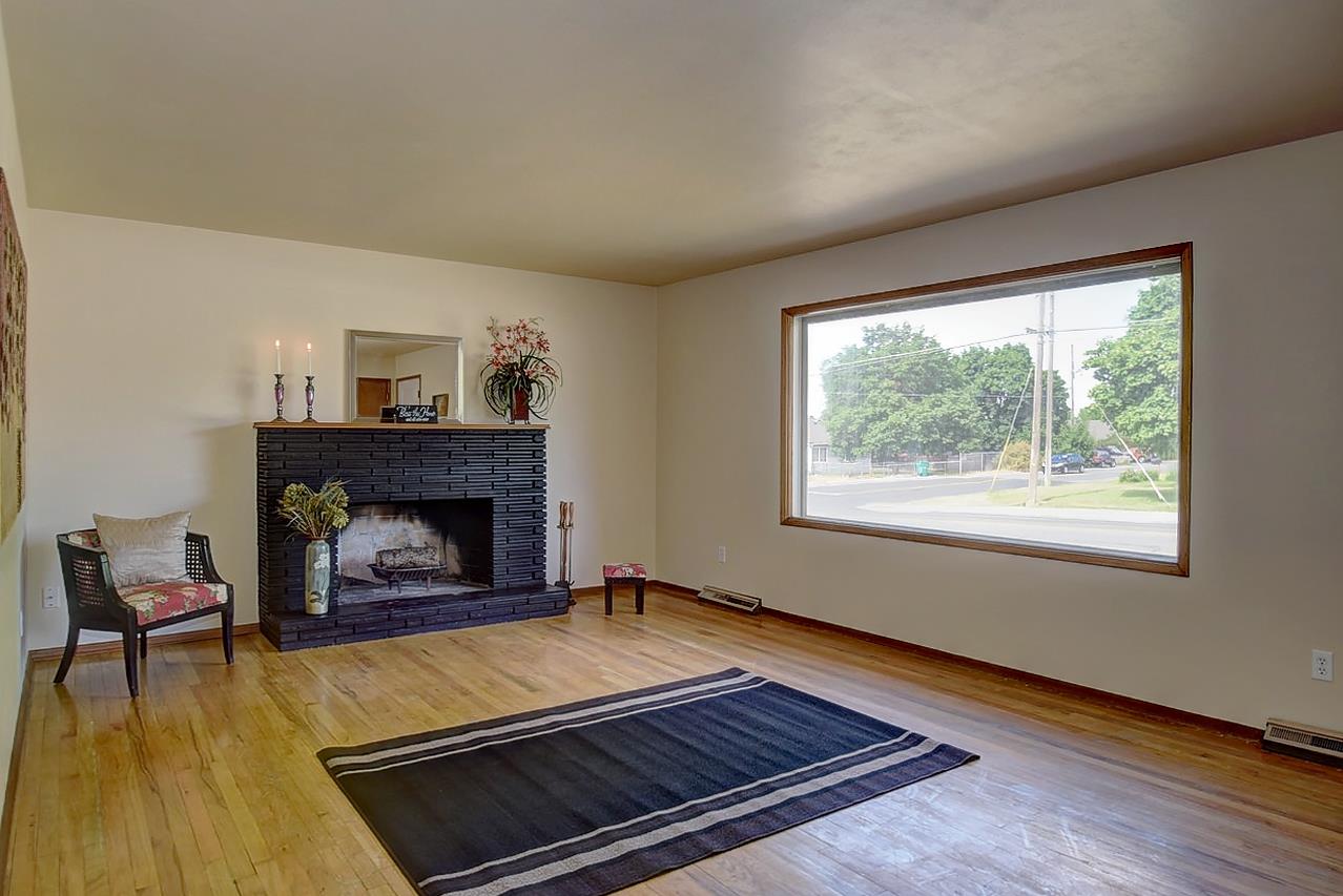 804 South Bowdish Road Spokane Valley, WA 99206 - Photo 3 of 20