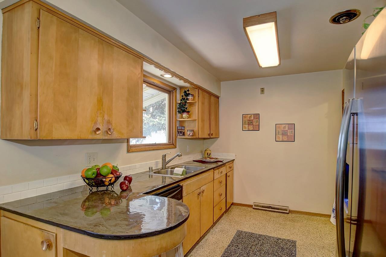 804 South Bowdish Road Spokane Valley, WA 99206 - Photo 7 of 20