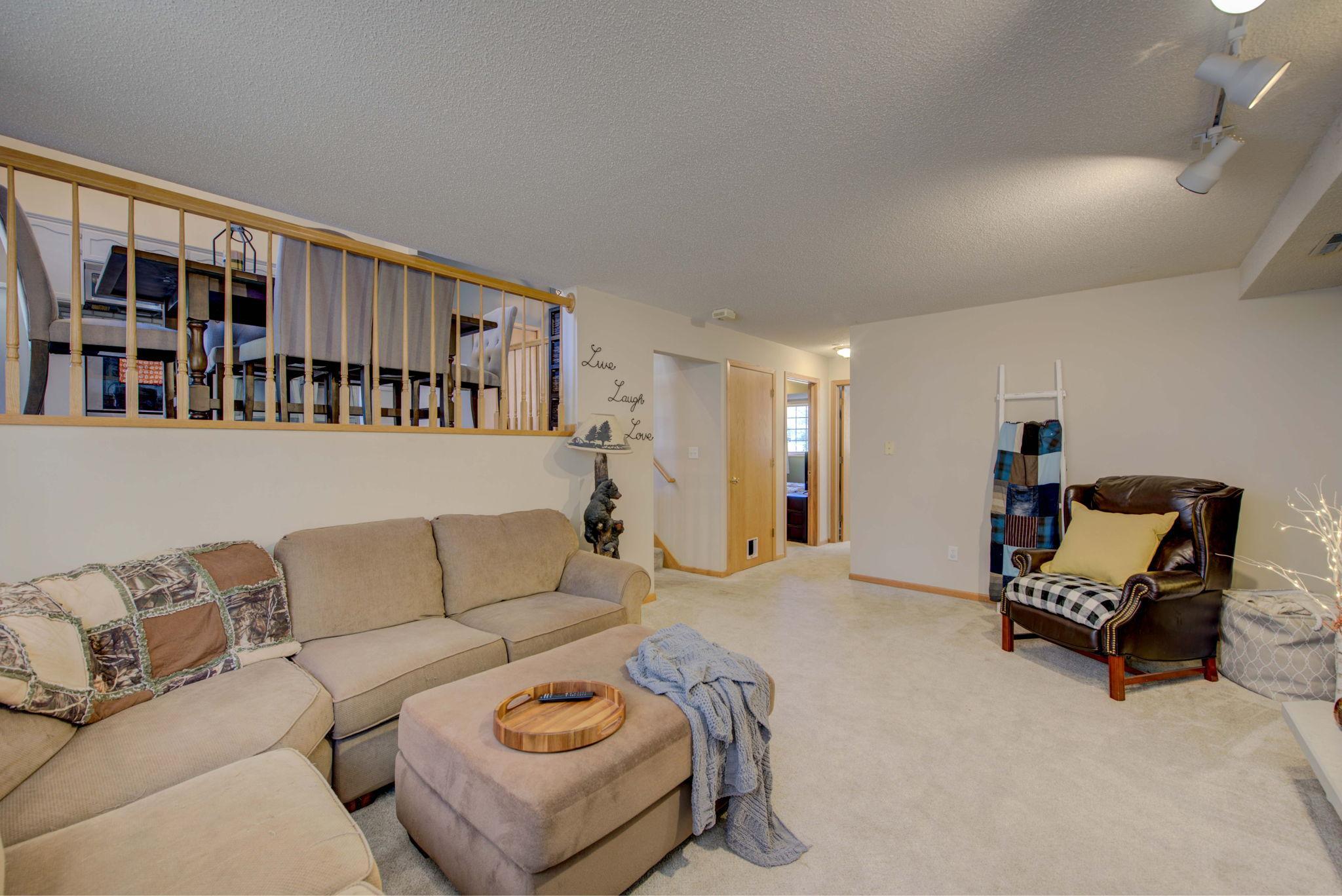 5825 45th Avenue Northwest Rochester, MN 55901 - Photo 17 of 27