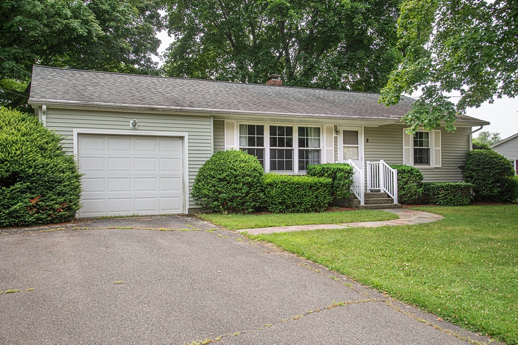 8 Primrose Path Hatfield, MA 01038 - Photo 2 of 17 Gallery Image 2