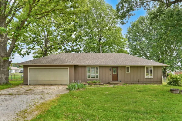 $174,900 | 400 Dogwood Street, Strafford, MO 65757