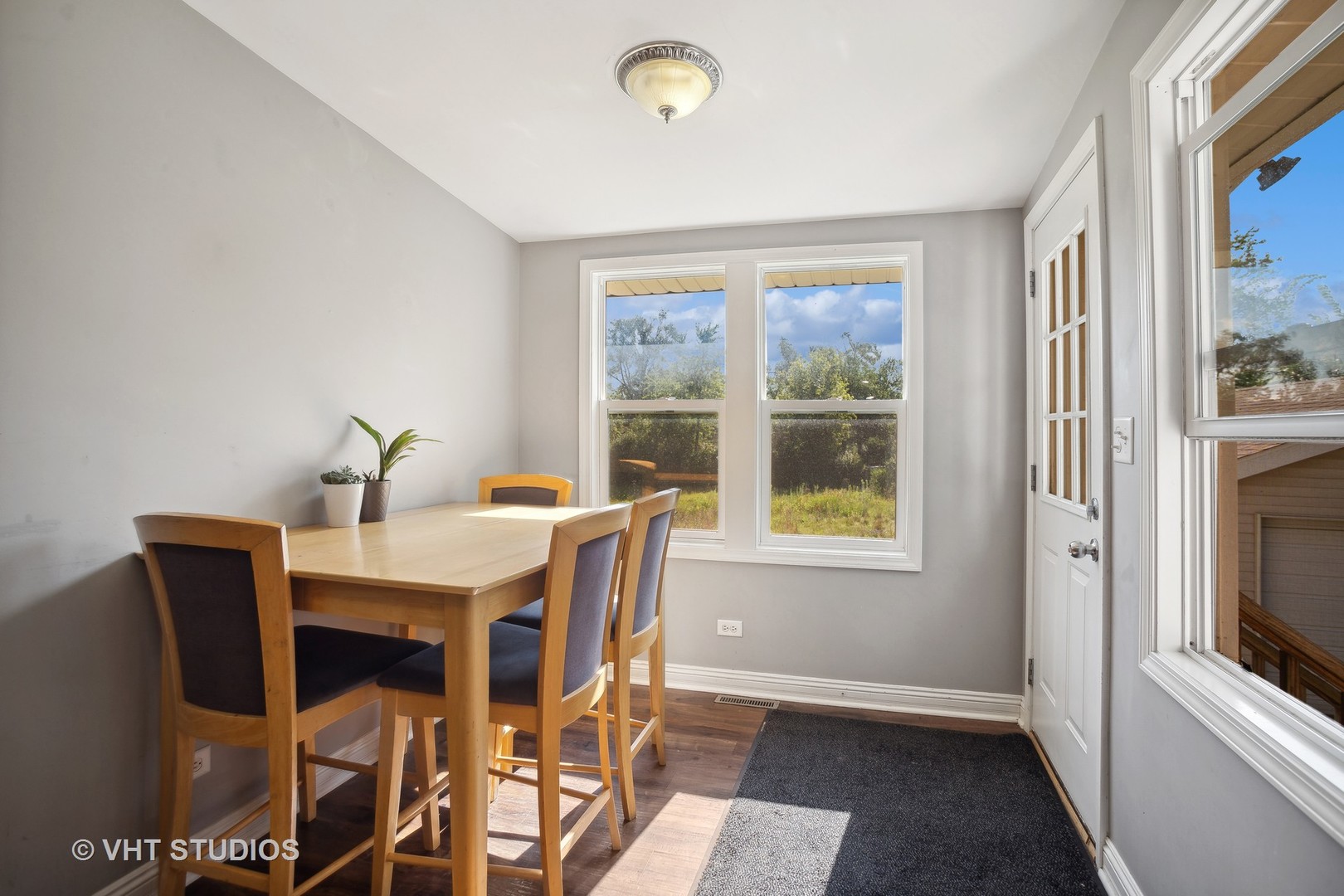 6N175 Virginia Road Roselle, IL 60172 - Photo 7 of 16 Gallery Image 7