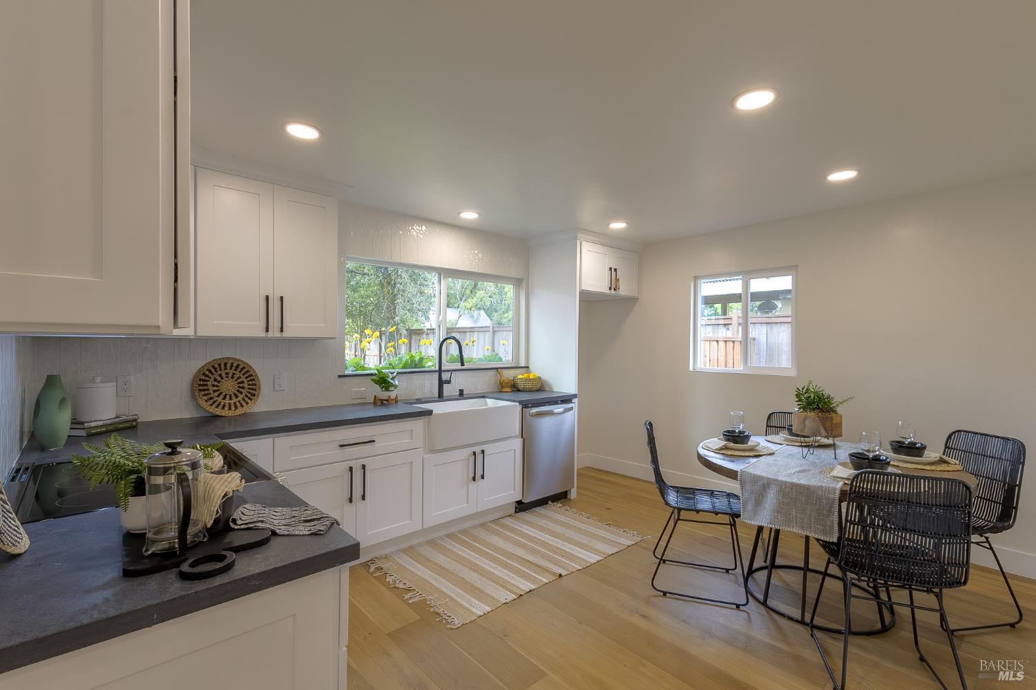 2711 Mark West Station Road Windsor, CA 95492 - Photo 11 of 59