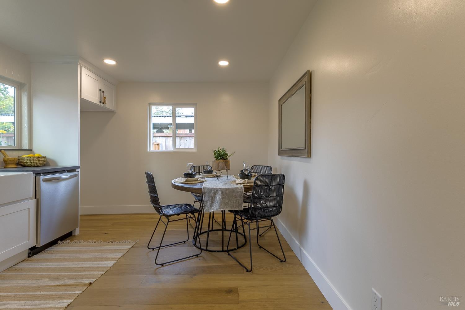 2711 Mark West Station Road Windsor, CA 95492 - Photo 12 of 59