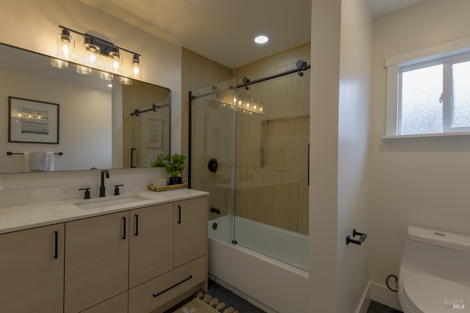 2711 Mark West Station Road Windsor, CA 95492 - Photo 18 of 59