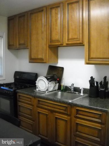 4002 Brookhill Road Baltimore, MD 21215 - Photo 3 of 15 Kitchen