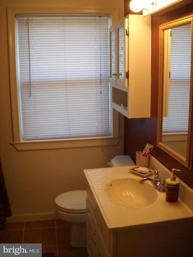 4002 Brookhill Road Baltimore, MD 21215 - Photo 10 of 15 Bath #2
