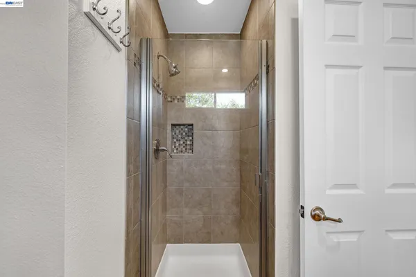 $1,300,000 | 4061 Holland Drive, Pleasanton, CA 94588