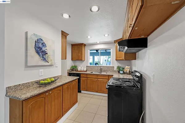 $1,300,000 | 4061 Holland Drive, Pleasanton, CA 94588