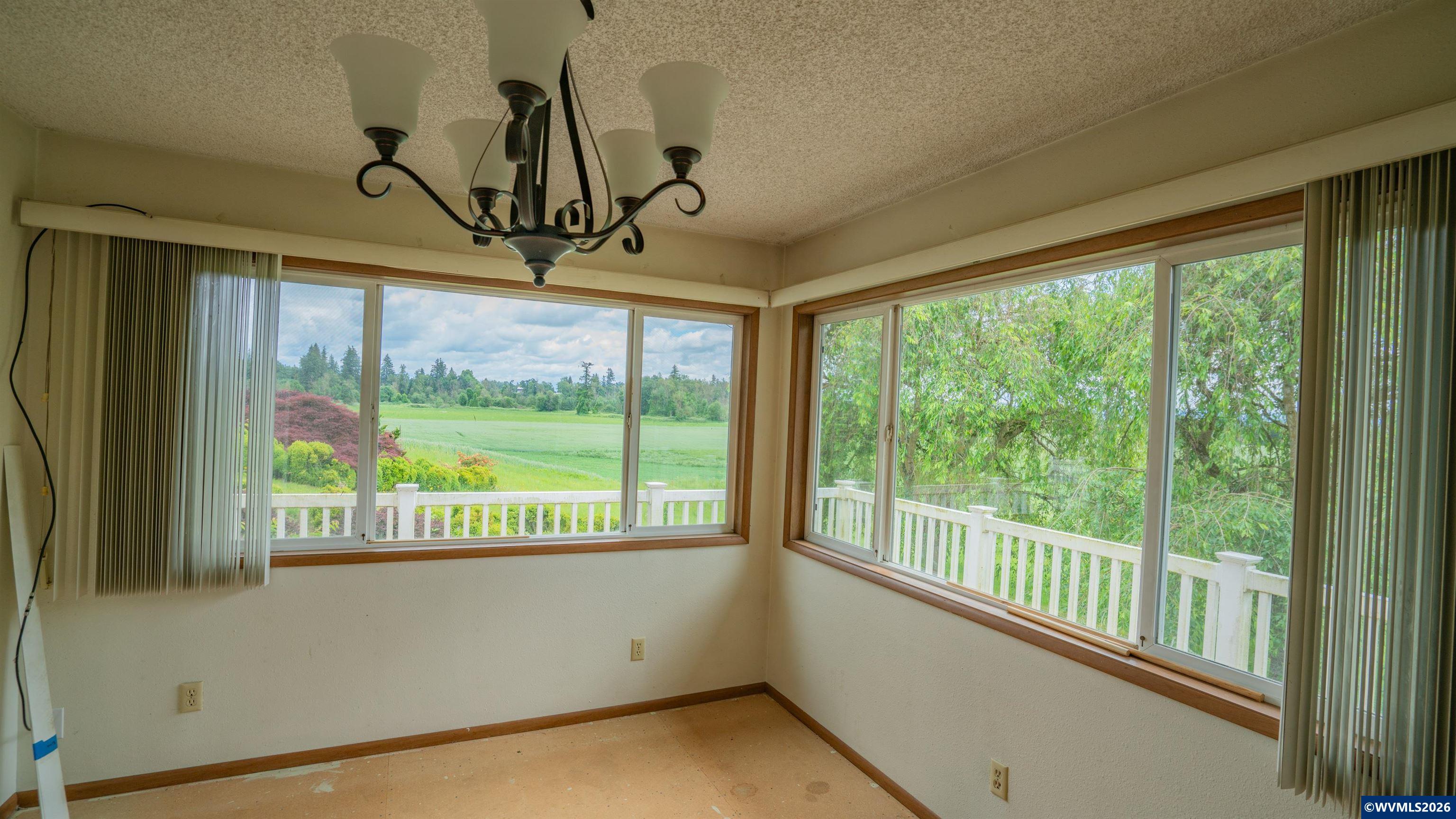 12984 Elliott Prairie Road Northeast Woodburn, OR 97071 - Photo 8 of 48