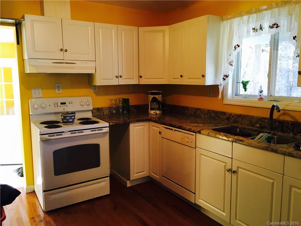 71 Lollis Road Candler, NC 28715 - Photo 7 of 10 Gallery Image 7