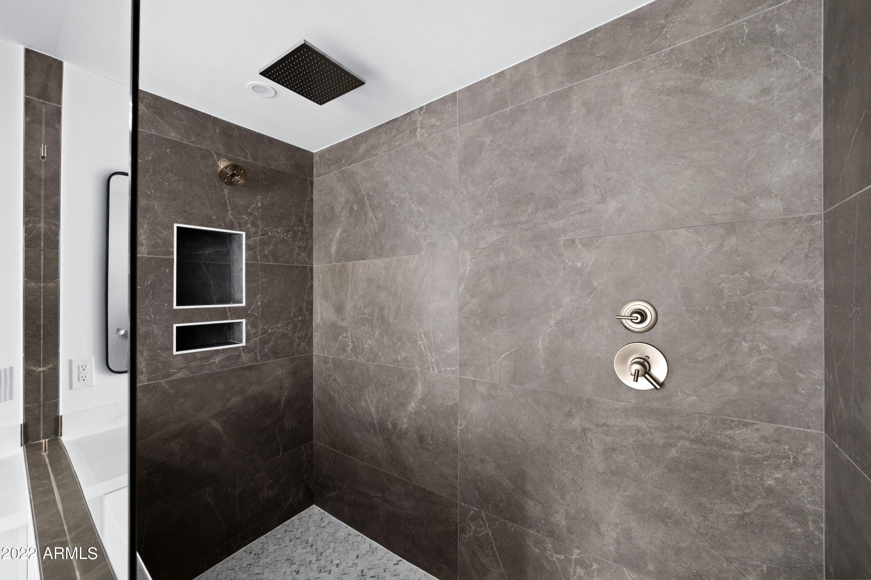 13402 North 58th Place Scottsdale, AZ 85254 - Photo 17 of 24 Primary 2 Shower