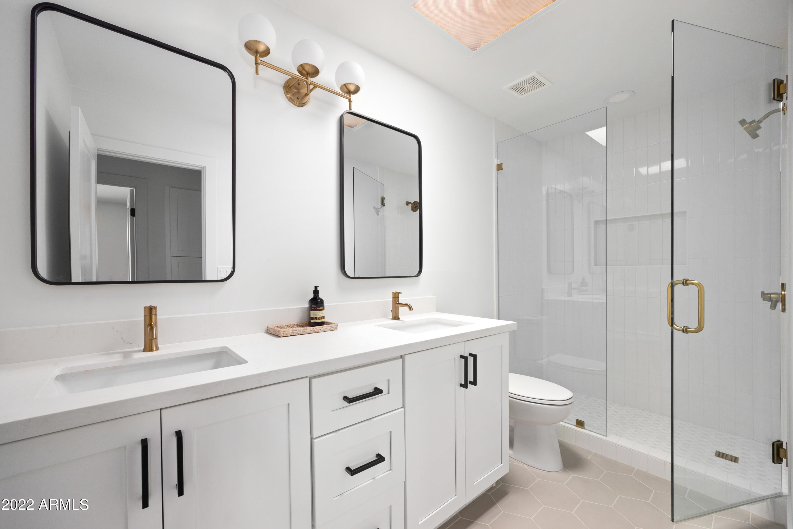 13402 North 58th Place Scottsdale, AZ 85254 - Photo 18 of 24 Guest Bathroom