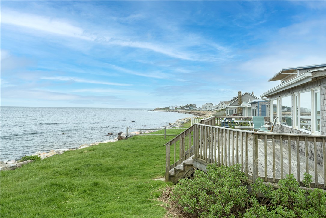 32 Calef Avenue Narragansett, RI 02882 - Photo 14 of 38