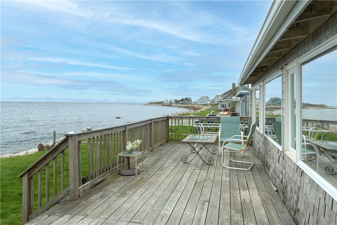 32 Calef Avenue Narragansett, RI 02882 - Photo 24 of 38