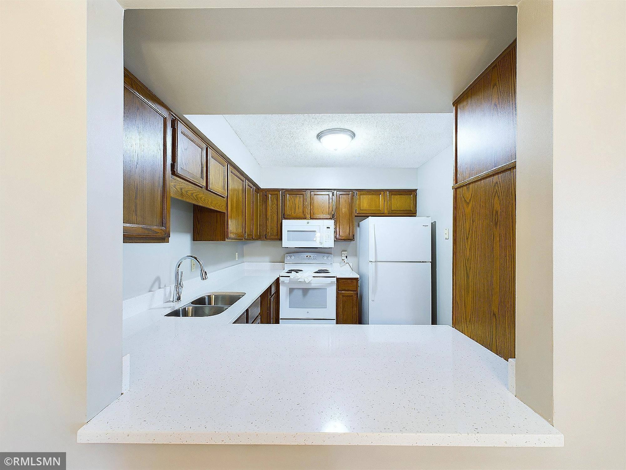 9343 Ranchview Lane North Maple Grove, MN 55369 - Photo 4 of 14