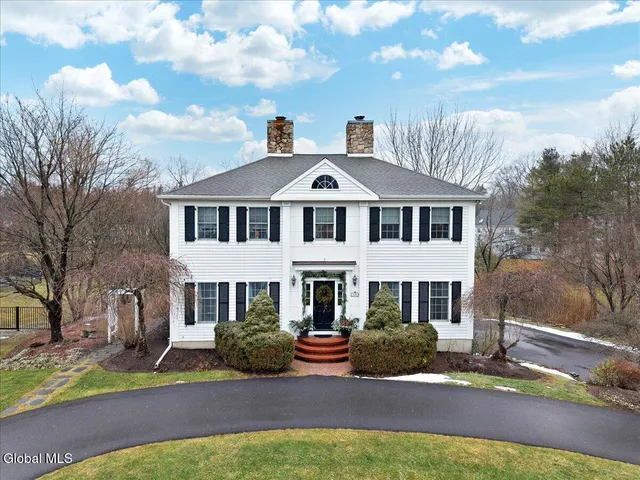 $950,000 | 16 Wildwood Drive, Colonie, NY 12211