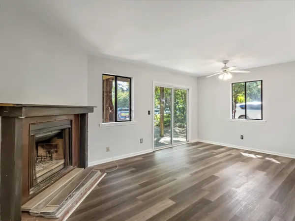 $1,500 | 398 Country Club Boulevard, Unit B3, Summerville, SC 29483