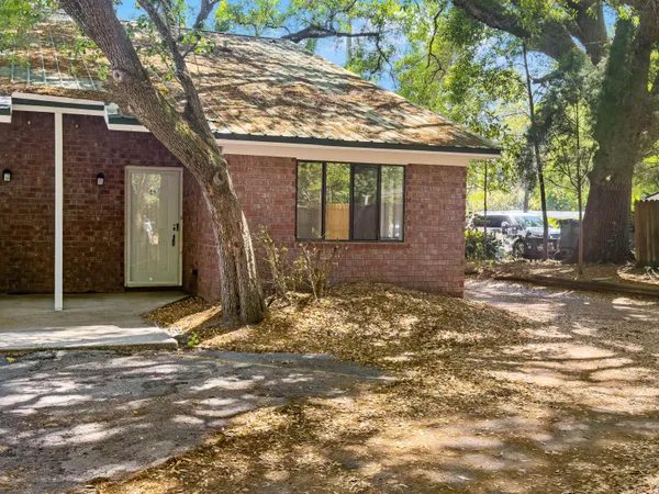 $1,500 | 398 Country Club Boulevard, Unit B3, Summerville, SC 29483