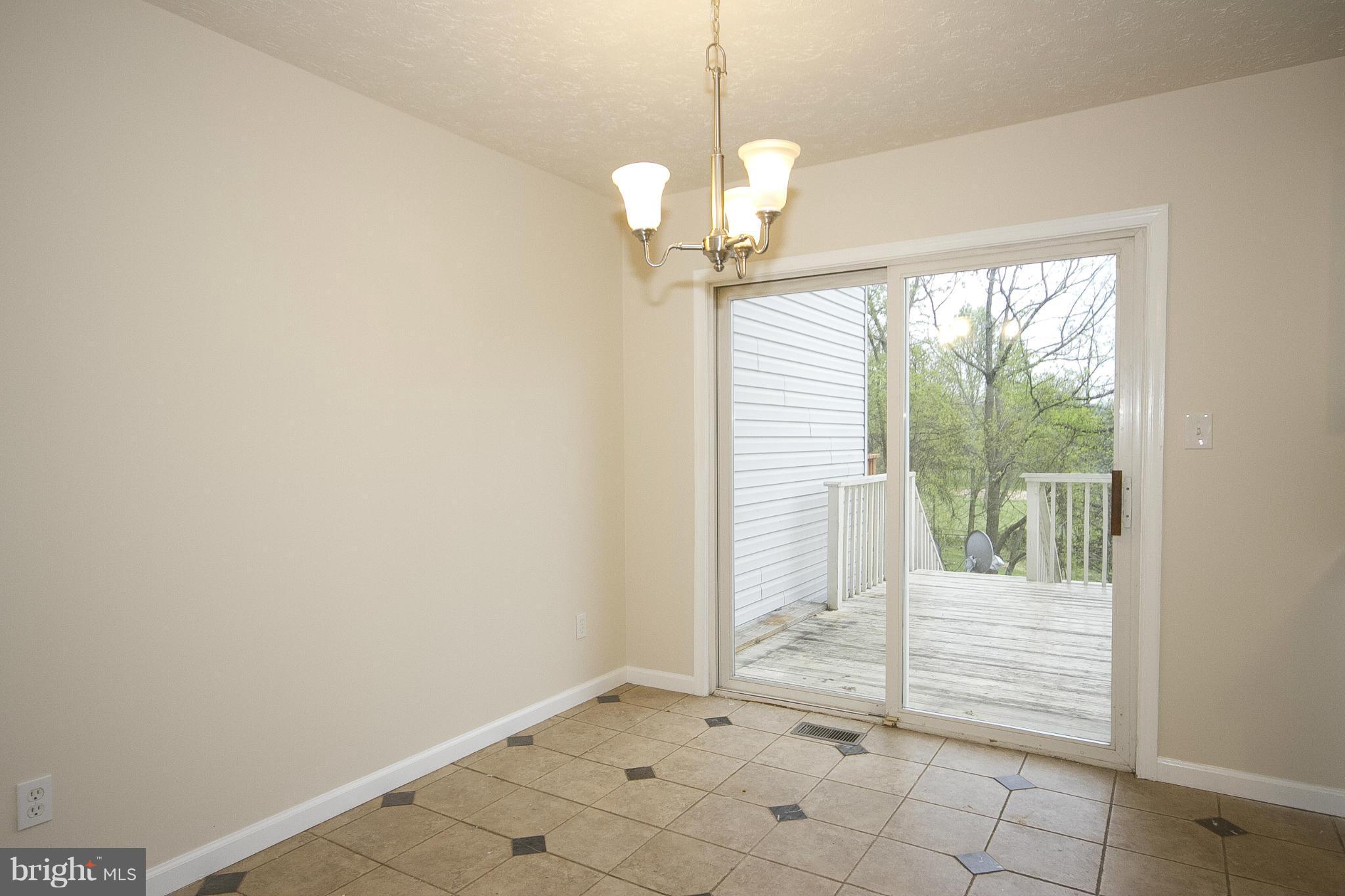 133 Carolstowne Road Reisterstown, MD 21136 - Photo 7 of 28 Interior (General)