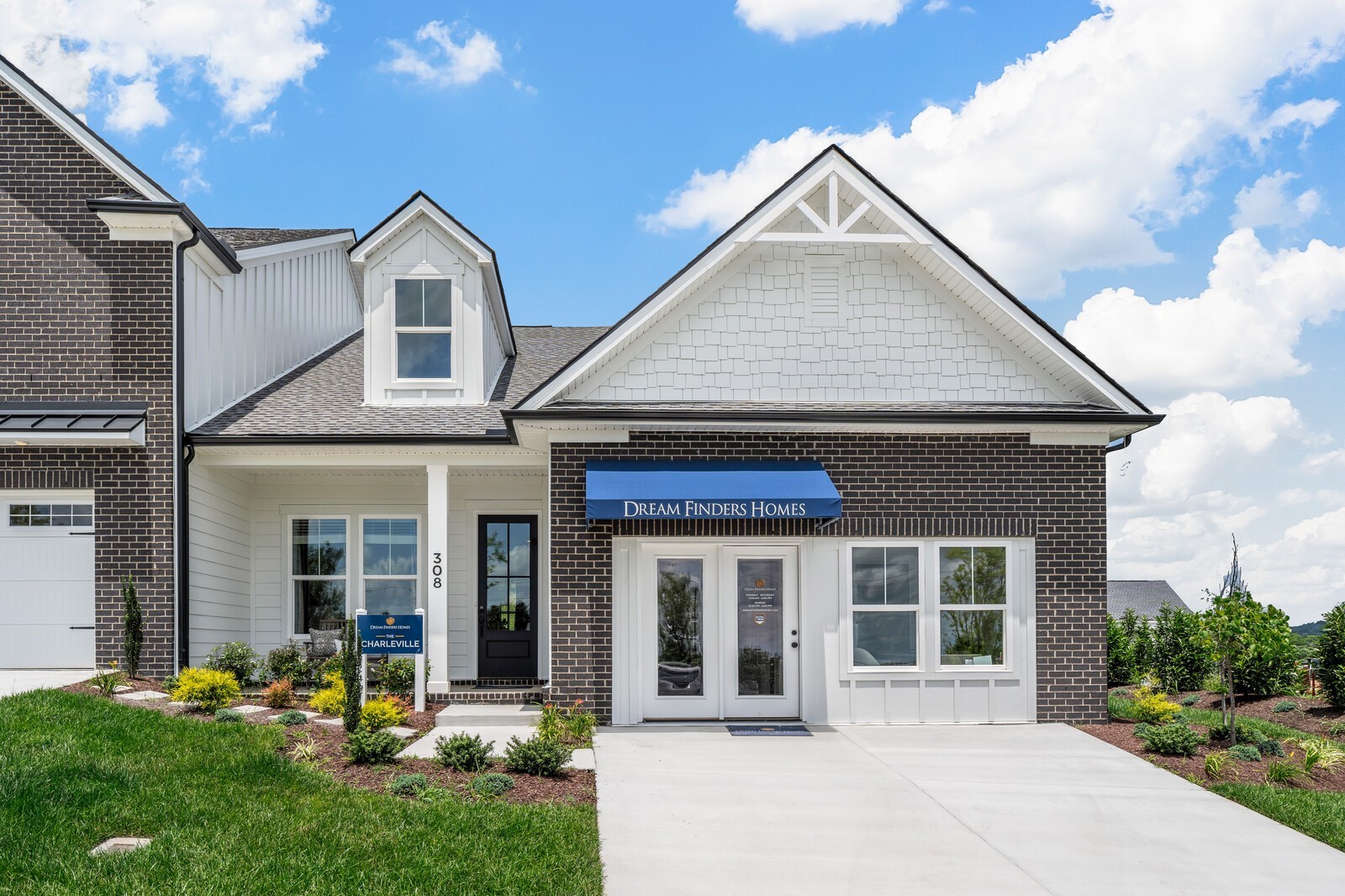 317 Buckwood Ln North