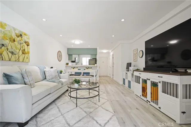 $448,000 | 26101 Vermont Avenue, Unit 103B, Harbor City, CA 90710